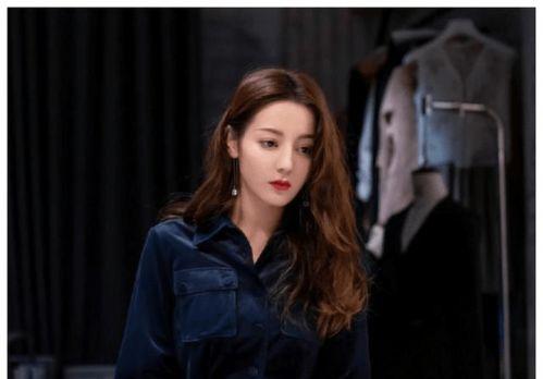 娱乐圈吃瓜四字小花,揭秘明星背后的故事